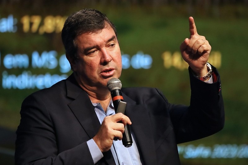 Governador de MS, Riedel afirma redução do ICMS para segurar os preços