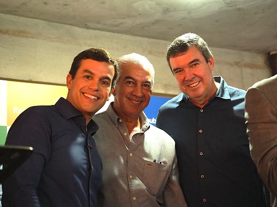 Beto Pereira ao lado do Riedel 