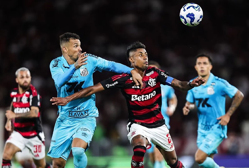 Flamengo e Santos voltam a duelar pela 10ª rodada do Brasileirão