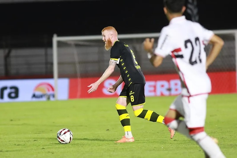 São Bernardo surpreende e vence Botafogo/SP no estádio Santa Cruz, em Ribeirão Preto
