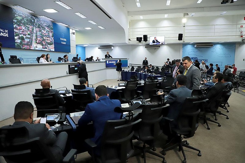 Vereadores votam em projetos nesta terça-feira (7)