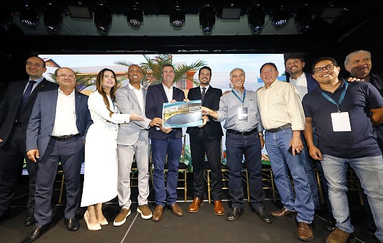 Governador Eduardo Riedel abre congresso e apresenta avan&ccedil;os do Mato Grosso do Sul