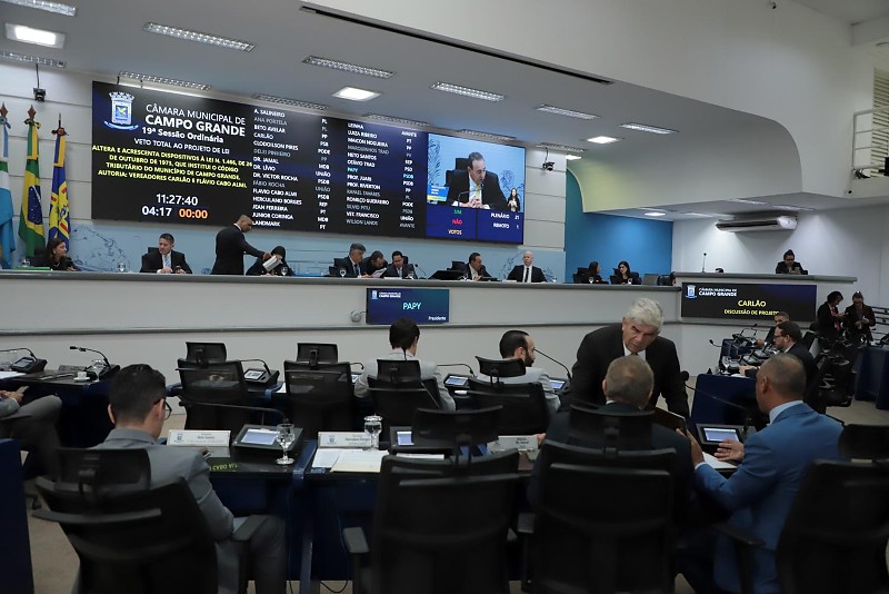 Vereadores analisam propostas e vetaram outras em sessão desta quinta-feira (16)