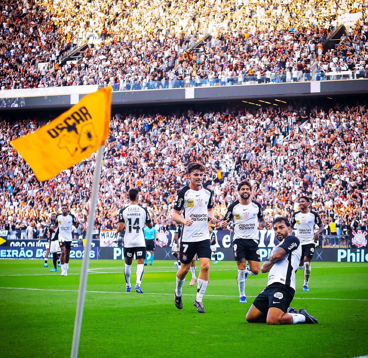Corinthians supera Vasco, Grêmio bate Coritiba e ganha fôlego no Brasileirão