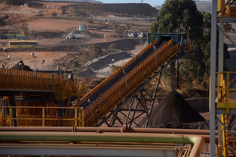 Operação da planta de filtragem de rejeitos do Complexo Vargem Grande da Vale, em Minas Gerais