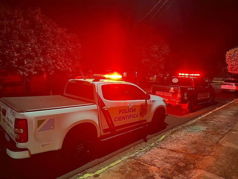 Polícia Civil foi até o local para investigar o crime