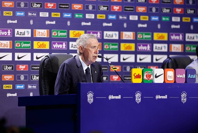 Carlo Ancelotti, durante o anúncio dos 26 convocados