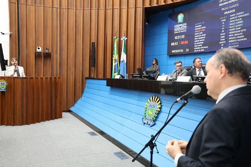 Paulo Duarte usou a tribuna e apresentou requerimento, que foi apoiado e também assinado por Junior Mochi