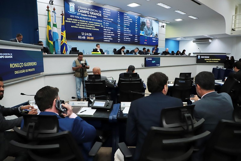 Vereadores reíunidos em sessão ordinária na Câmara dos Vereadores