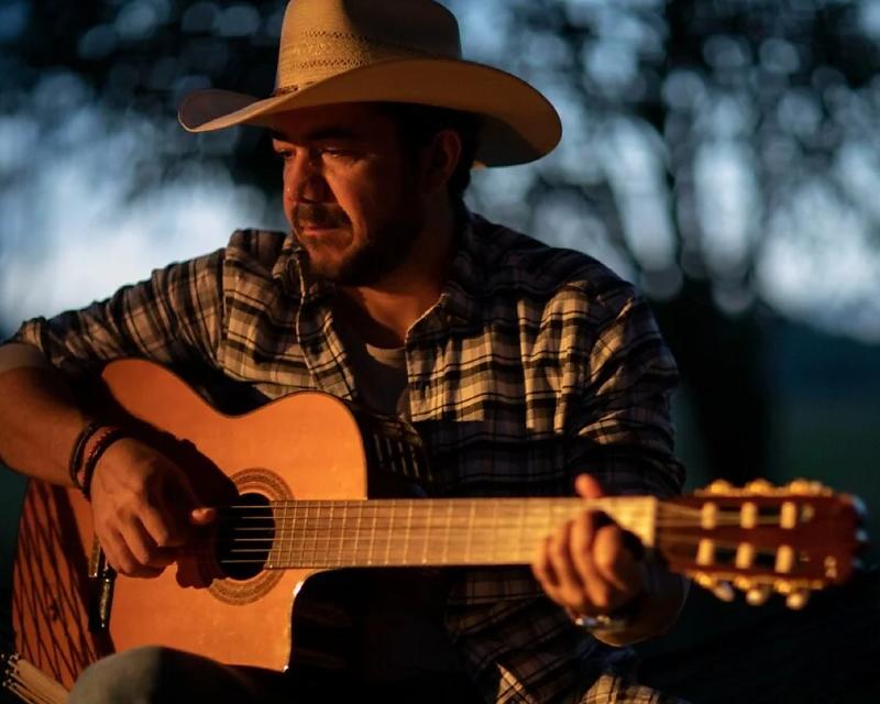 Cantor leva “Country Pantaneiro” ao evento no Bioparque Pantanal