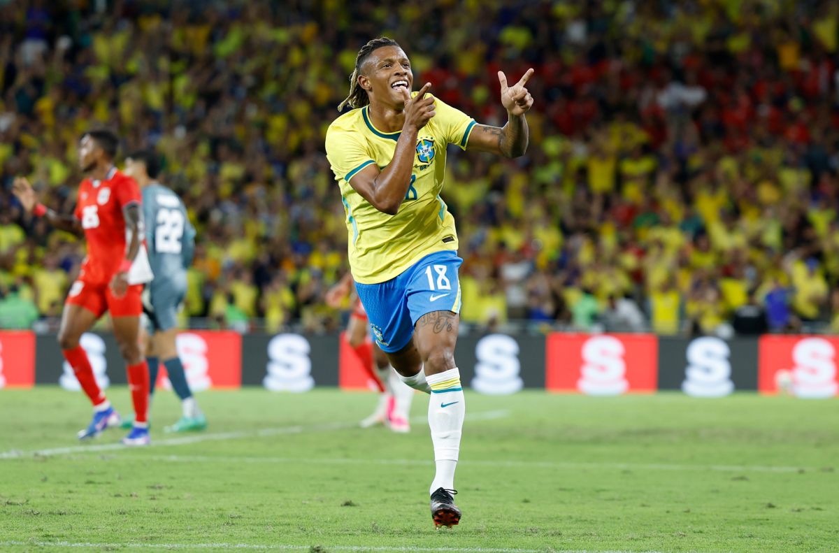 Brasil faz 6 a 2 no Panam&aacute;, mas equipe titular preocupa antes da Copa