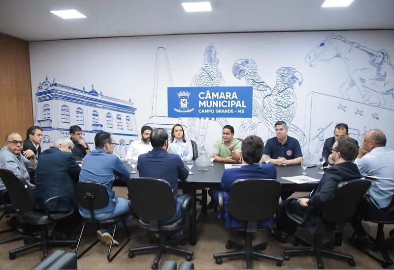 Prefeita Adriane Lopes e vereadores da Câmara Municipal se reuniram para debater pautas prioritárias para Campo Grande
