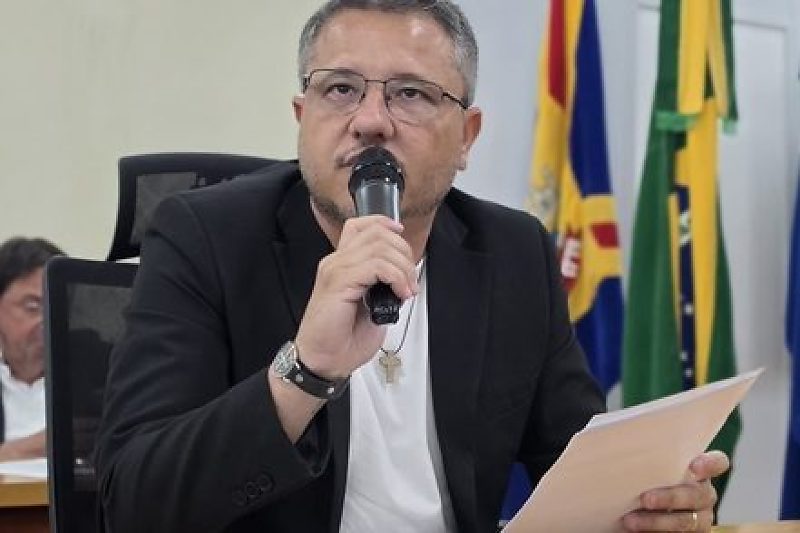 Pedido de Cazarin foi feito durante sessão do Legislativo