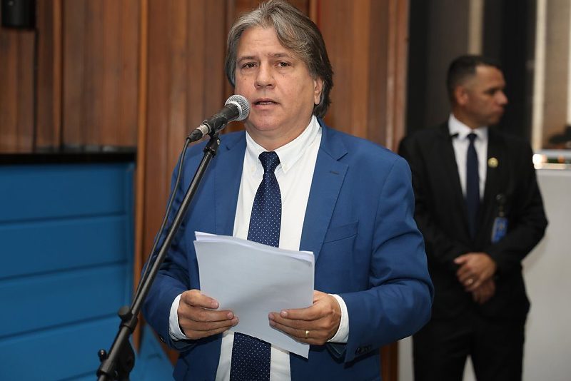 Deputado Caravina (PSDB) autor do projeto que declara de utilidade pública Academia de Letras de Costa Rica.