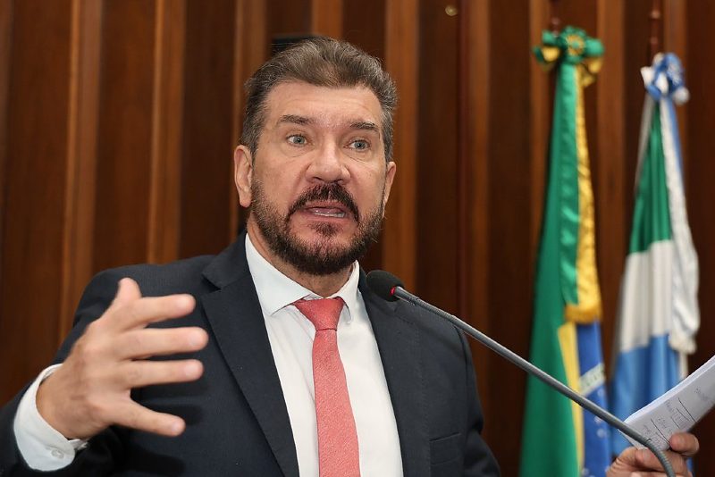 Deputado Pedro Kemp fez alerta sobre as bets na tribuna
