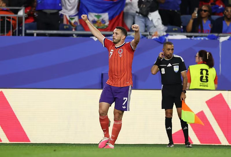 Escócia sofre, mas bate o Haiti na estreia da Copa e lidera o Grupo C