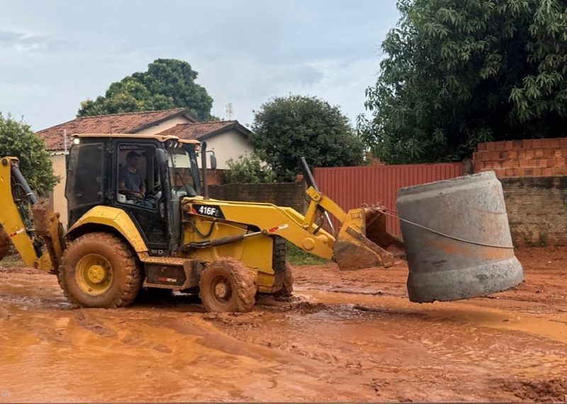 Prefeitura de Três Lagoas e Defesa Civil em atenção analisando estragos da chuva