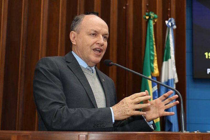 Junior Mochi falou sobre as dificuldades que os municípios com a educação