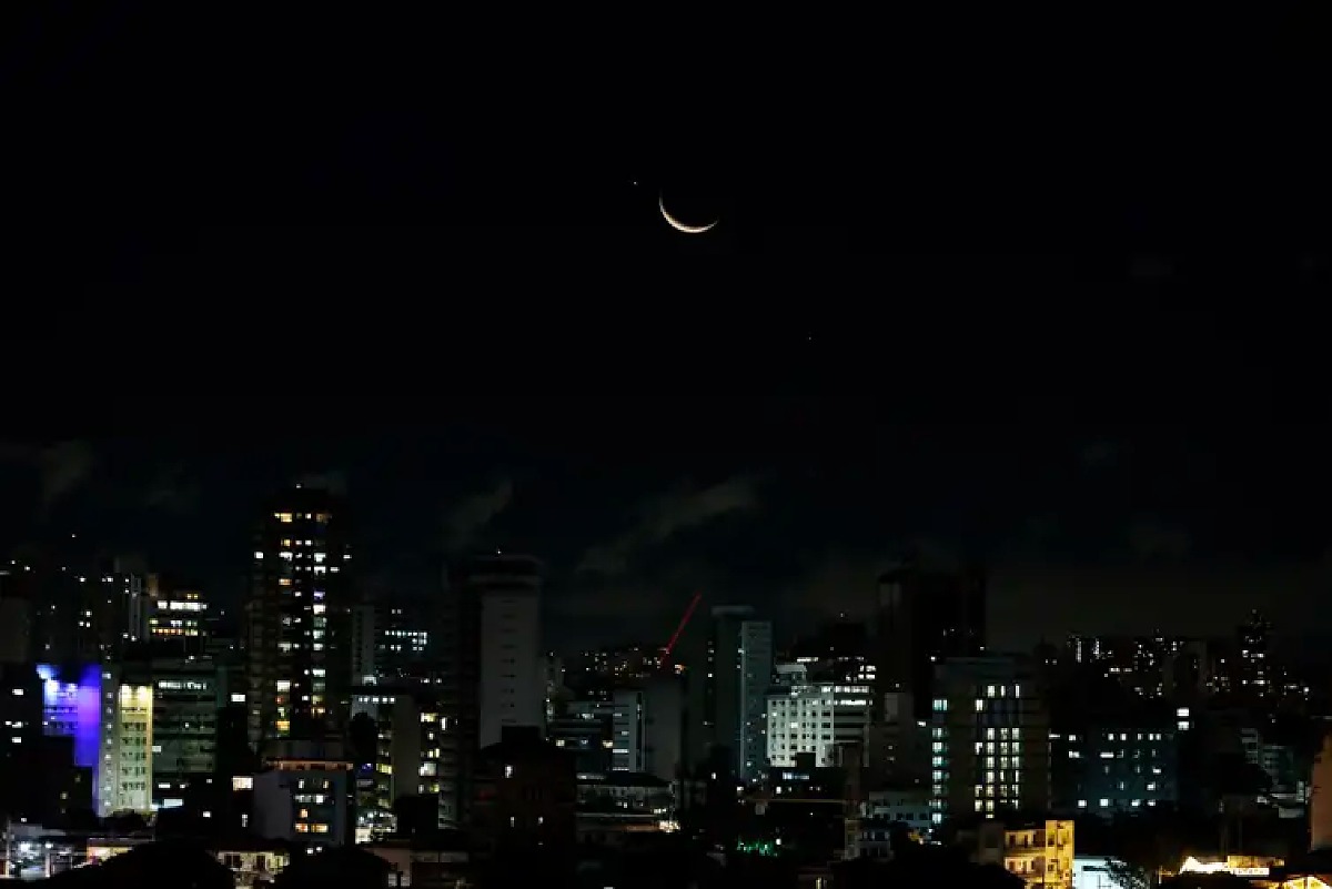 Fen&ocirc;meno de planetas alinhados com a Lua pode ser observado a olho nu