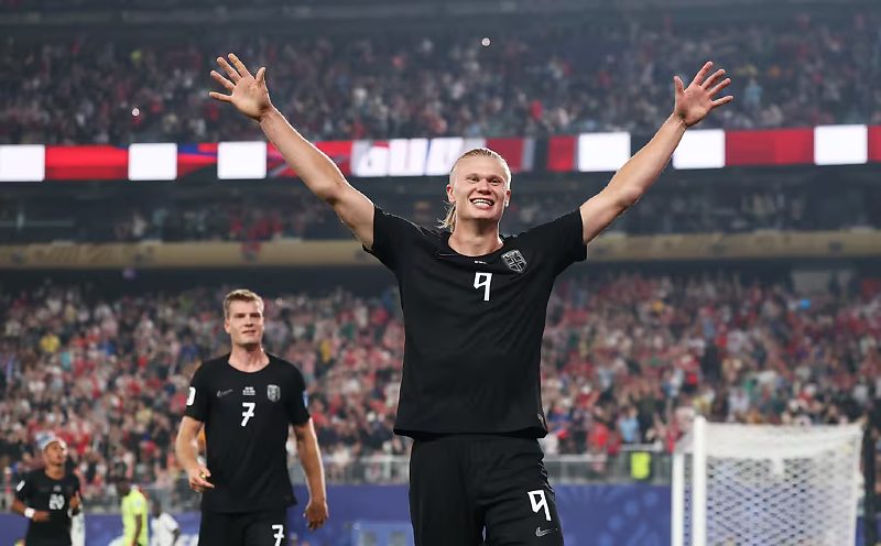 Erling Haaland marca mais dois gols e entra na briga pela artilharia da Copa