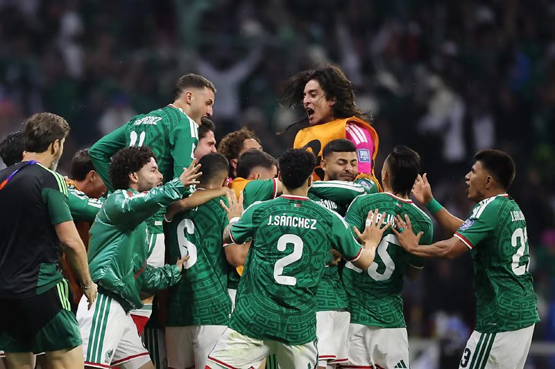 México domina Equador e avança as oitavas de final
