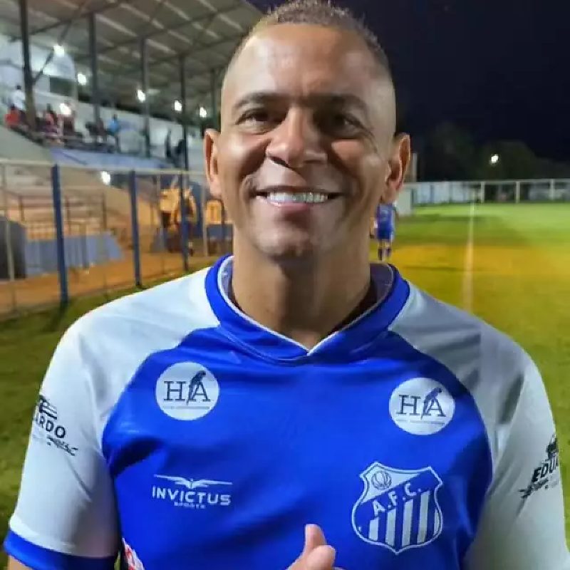 Walter fez somente um jogo pelo clube sul-mato-grossense