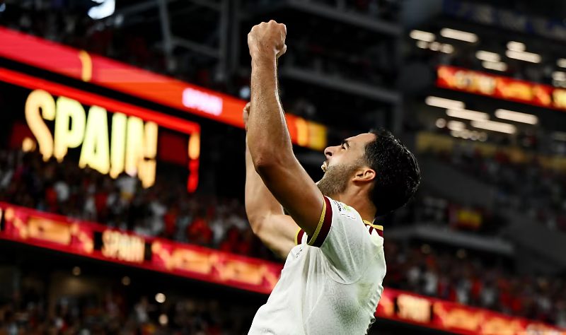 Espanha vence Portugal com gol de Merino e avança para as quartas de final da competição