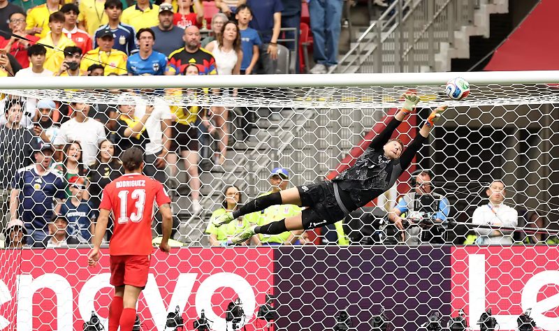 A Suiça venceu a Colômbia nos pênaltis por 4 a 3 e avança as quartas de finais da Copa do Mundo