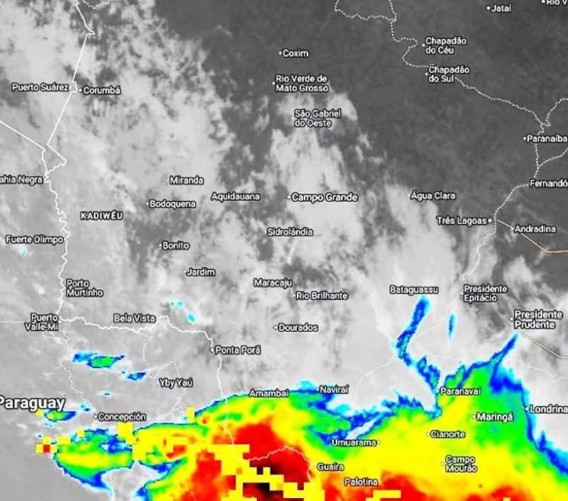 magem de satélite mostra instabilidades avançando pela região