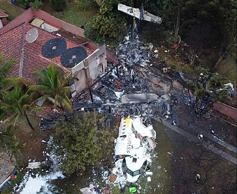 Destroços do avião da Voepass que caiu em Vinhedo em 2024