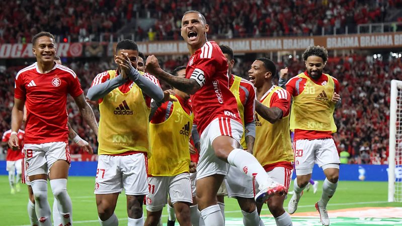 Alan Patrick deixa a sua marca na vitória do Internacional sobre o Corinthians no Beira Rio