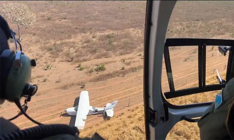 Avião localizado por helicóptero da PM