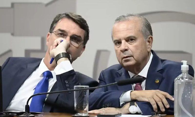 Flávio Bolsonaro e Rogério Marinho