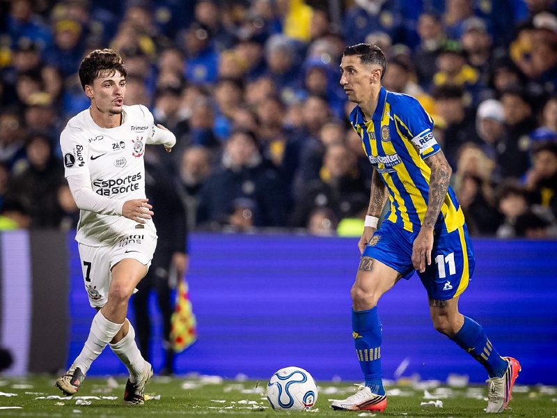 Central e Corinthians terminam empatados no Gigante de Arroyito, em Rosário (ARG).