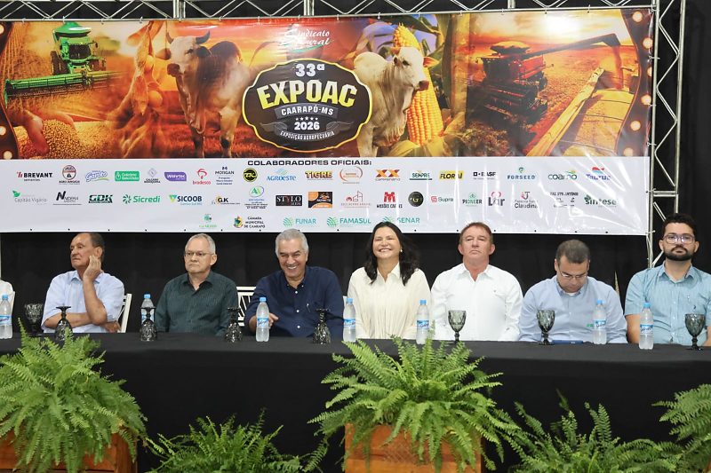 Reinaldo Azambuja durante visita à Exposição Agropecuária, Industrial e Comercial de Caarapó