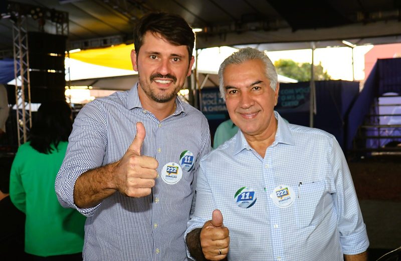 Reinaldo Azambuja e prefeito de Itaquirai, Thalles Henrique Tomazelli