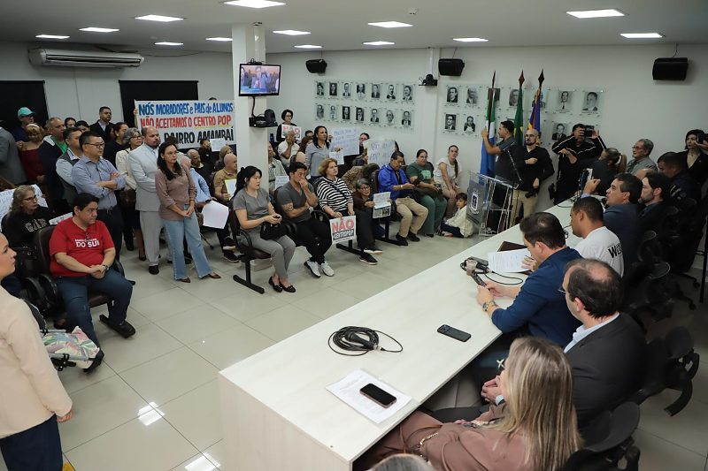 Moradores protestaram contra a instalação do Centro Pop no bairro Amambai