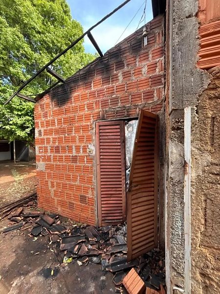 Homem morre durante incêndio em residência em Três Lagoas
