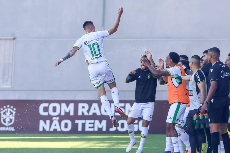 Brusque empata com Amazonas e também garante junto com o Botafogo-PB vaga para a próxima fase da Série C