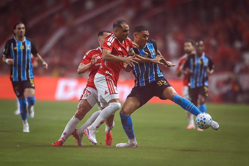 Internacional e Grêmio empataram sem gols no primeiro jogo das quartas de final
