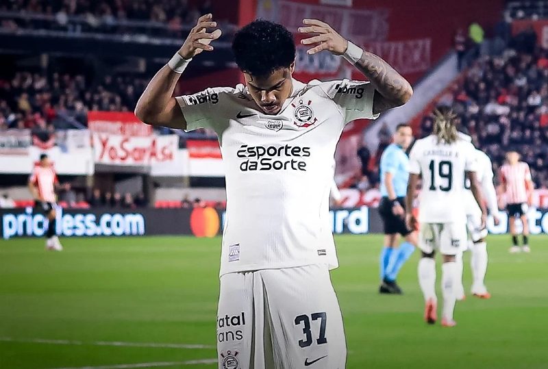 Kaio César fez o gol do Corinthians na Argentina