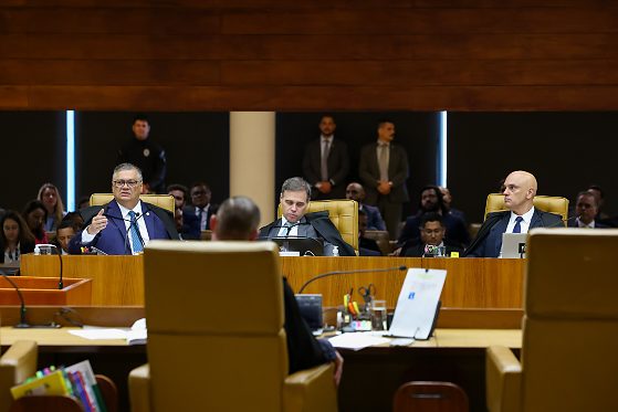 STF encerra sess&atilde;o sem concluir an&aacute;lise sobre casos de Alexandre de Moraes e Andr&eacute; Mendon&ccedil;a