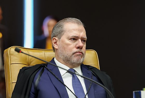 Nunes Marques e Dias Toffoli se declaram impedidos em julgamento sobre Alexandre de Moraes no STF
