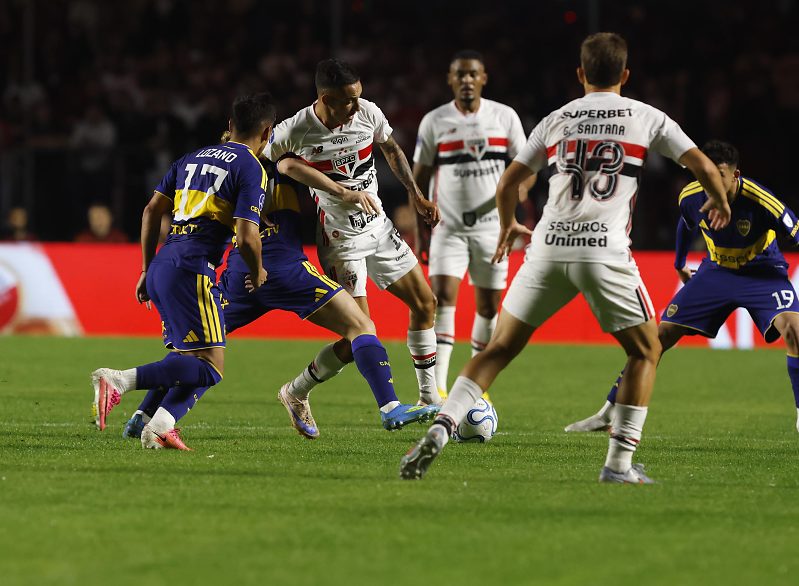 São Paulo empata no Morumbis contra o Boca Júniors e é eliminado da Sul-Americana