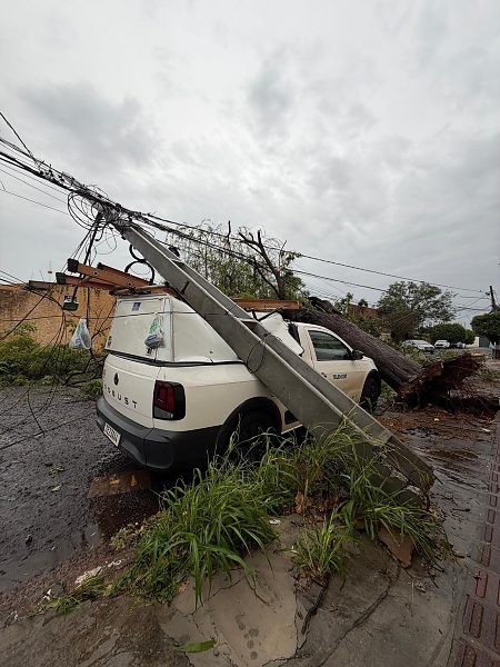Muitos comerciantes passaram horas ou até dias sem energia elétrica, justamente em um período de grande movimentação no comércio