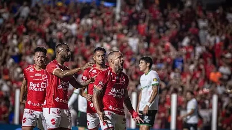 Vila Nova vence e se torna líder do Brasileirão da Série B de forma provisória