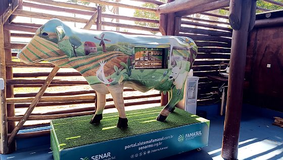 Acrissul e Agrinho inauguram fazendinha para aproximar estudantes do agro