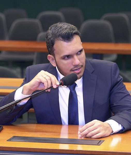 Único candidato a deputado estadual de Mato Grosso do Sul apoiado publicamente por Nikolas Ferreira, vereador de Rio Brilhante promete ampliar programas de acolhimento às gestantes