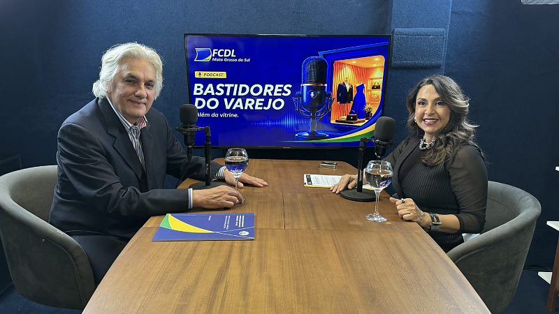 Candidato ao governo de MS, Delcidio do Amaral em reunião com a presidente da FCDL, Ines Santiago
