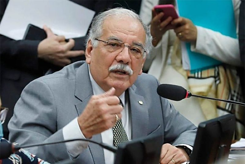 Luiz Ovando tenta reeleição à Câmara